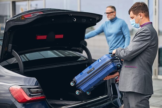 Private HRG Airport Transfer Service - Meeting your driver at Hurghada International Airport