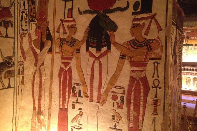 Private King Tut's Tomb, Valley of the Kings & Queens, Hatshepsut - Hatshepsut’s temple beneath the cliffs