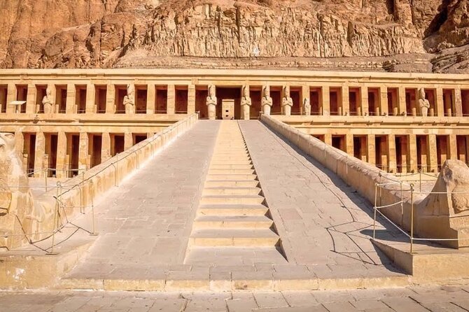 Private Over Day Tour to Luxor from Marsa Alam - Lunch before Karnak’s massive columns