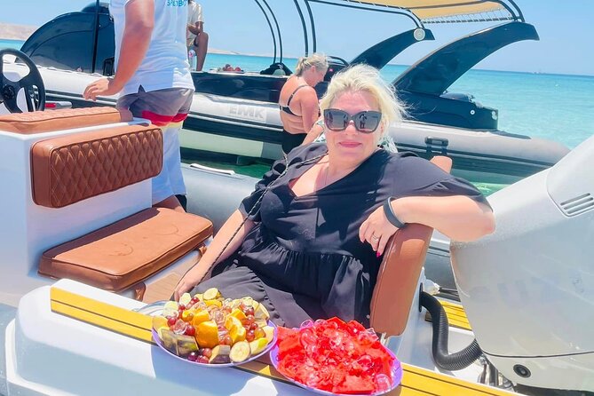 Private Speed Boat 4 Hours to White Island and Dolphin House - What the private setup changes