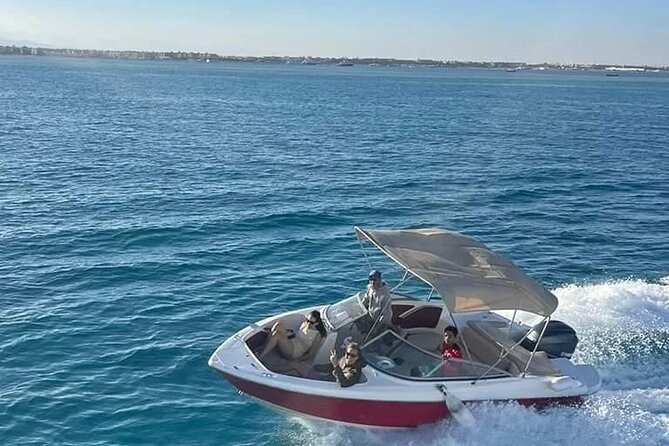 private speedboat 3 hours to dolphin house - Hurghada - Red Sea snorkeling with up to three stops