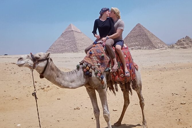 Private Tour: Discover Giza Pyramids, Sphinx & Egyptian Museum - Guides, children, and the human side of the day