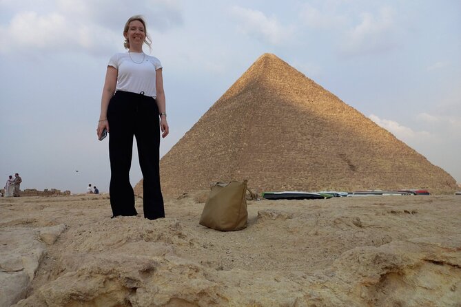Private Tour Giza Pyramids Sphinx and the Egyptian Museum - Seeing the Giza Pyramids from several angles