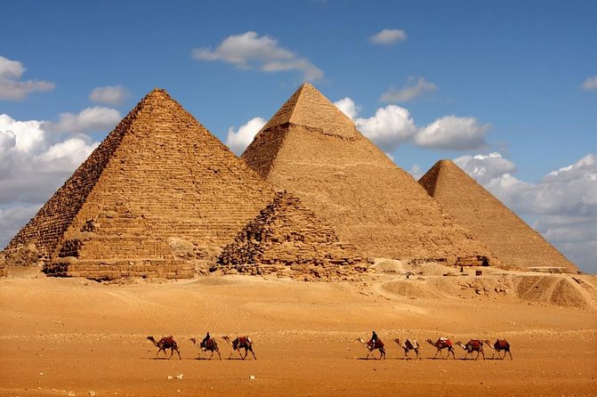 Private Tour: Giza Pyramids, Sphinx, Egyptian Museum, Khan el-Khalili Bazaar - Meeting the Sphinx face to face