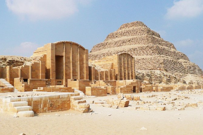 Private Tour: Giza Pyramids, Sphinx, Memphis, Sakkara - Giza begins with the pyramids and the Sphinx