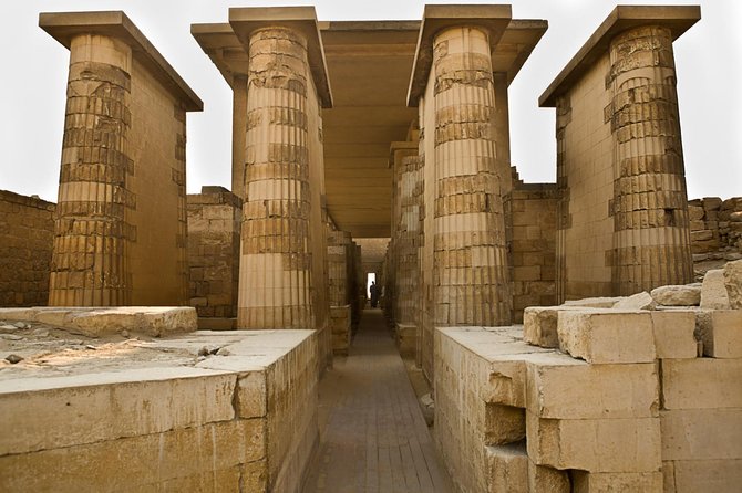 Private Tour: Giza Pyramids, Sphinx, Memphis, Sakkara - A private vehicle makes Cairo traffic easier