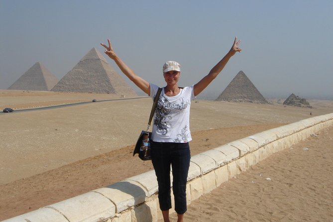 Private Tour Pyramids of Giza and Sphinx from Giza - Transport, group size, and pace