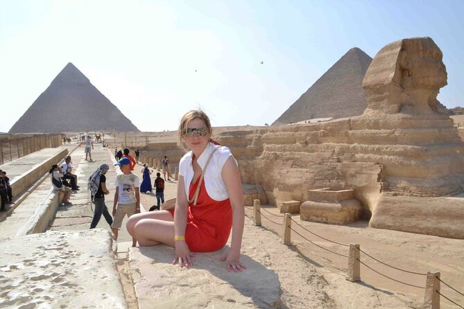 Private tour to Giza Pyramids, Lunch, Camel Ride & Shopping tour - The Sphinx and Valley Temple
