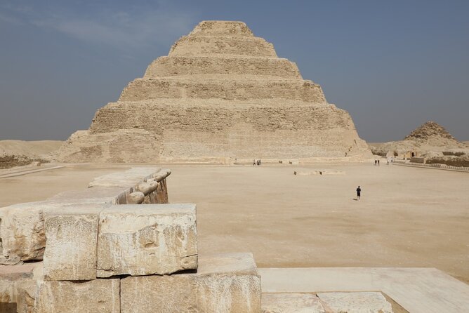 Private Tour to Giza pyramids, Saqqara and Memphis - Starting at Giza with Cheops, Chephren, and Mykerinos