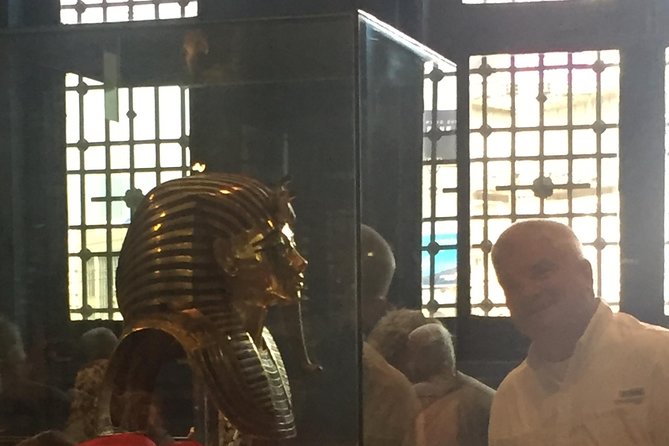 Private tour to Giza Pyramids,Sphinx,Egyptian Museum with Local Lunch - Khafre’s pyramid and the famous cap of stone