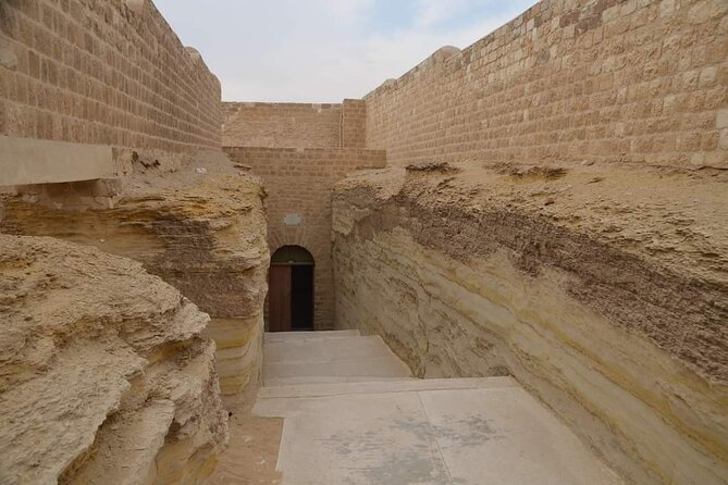Private Tour to Giza Pyramids Sphinx Memphis and Saqqara - Lunch With Pyramids in View