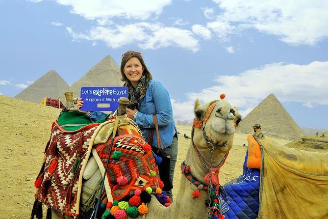 Private Tour to Giza Pyramids with professional Photographer - Your first look at the nine pyramids of Giza