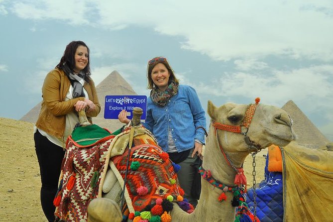 Private Tour to Giza Pyramids with professional Photographer - Lunch at a five-star restaurant