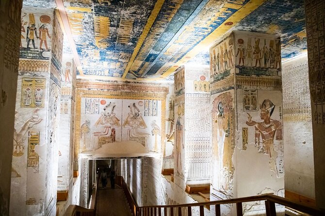 Private Tour to Luxor West and East Banks with Hot Air Balloon,Felucca and lunch - Karnak’s giant columns and sacred precincts