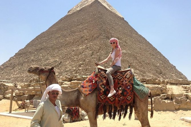 Private Tour to Pyramids, Egyptian Museum & Khan El Khalili - The driver and vehicle matter in Cairo