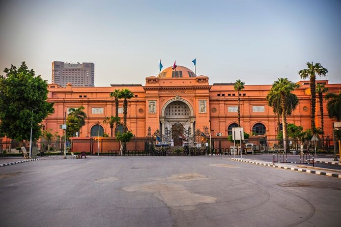 Private Tour to Pyramids, Egyptian Museum & Khan El Khalili - What the guide can add to the day