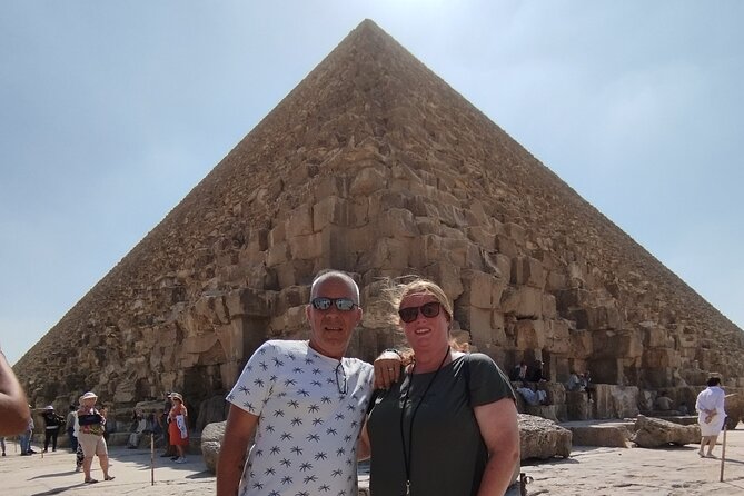 Private Tour To The Great Pyramids and Sphinx with lunch - Lunch with Western and Eastern choices