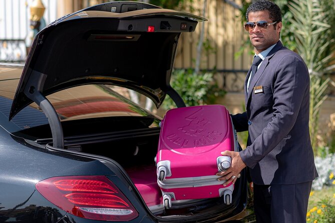 Private Transfer from Hurghada Airport to anywhere in Hurghada - The drivers can shape the experience