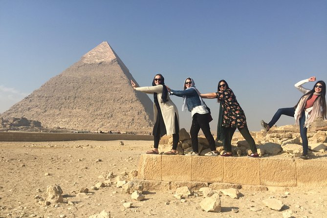 Privet Tour to Pyramids of Giza, Sphinx & Memphis and Saqqara - Meeting the Great Sphinx