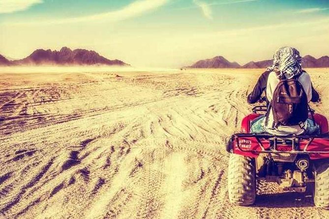 Quad bike ride in the pyramids of Giza - One hour of riding across the sand