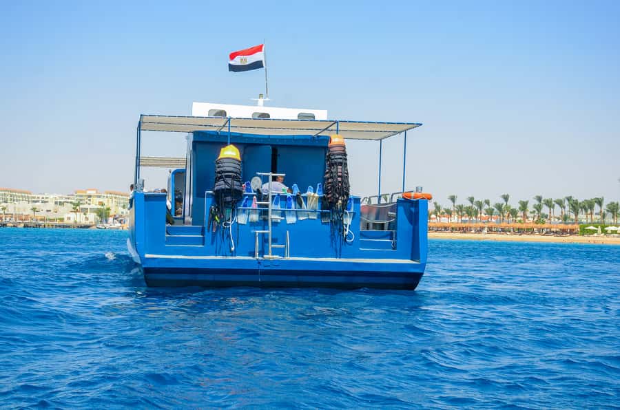 Safaga/Makadi Bay: Panorama Submarine with Snorkeling Tour - Five meters below the surface: the strongest feature