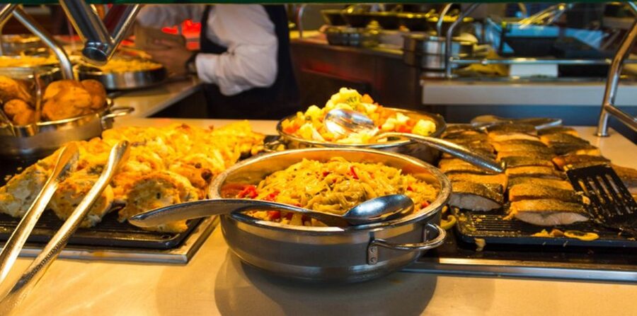 Sharm El Sheikh: Dinner Cruise W/ Optional Private Transfer - Who will enjoy this cruise most?