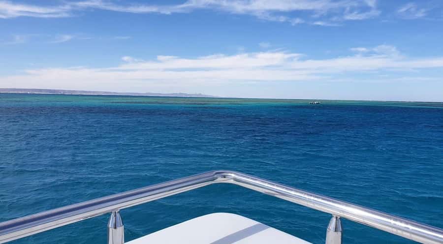Sharm El-Sheikh: Luxury Ras Mohammed & White Island Cruise - Lunch, drinks, and the boat itself