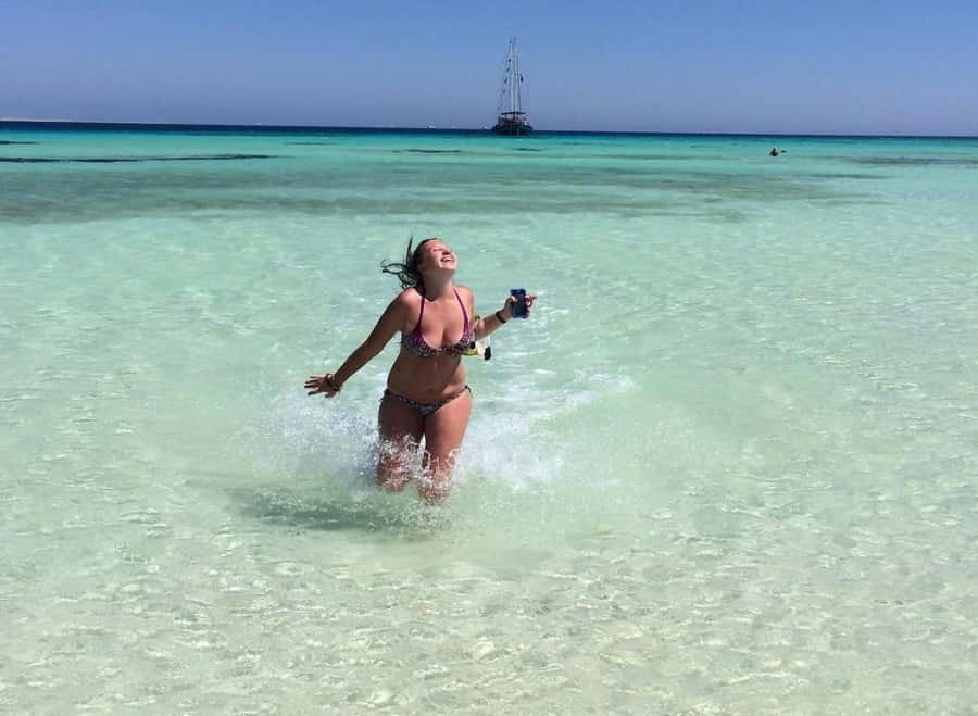 Sharm El-Sheikh: Luxury Ras Mohammed & White Island Cruise - Leaving Watanya Marina for the national park