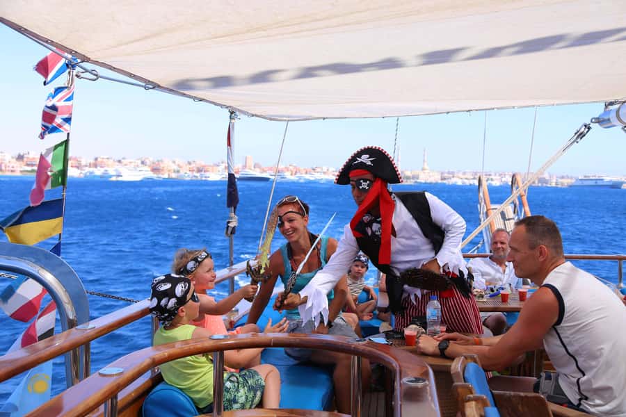 Sharm: Pirates Sailing Boat cruise with transfers & lunch - Lunch in the air-conditioned salon