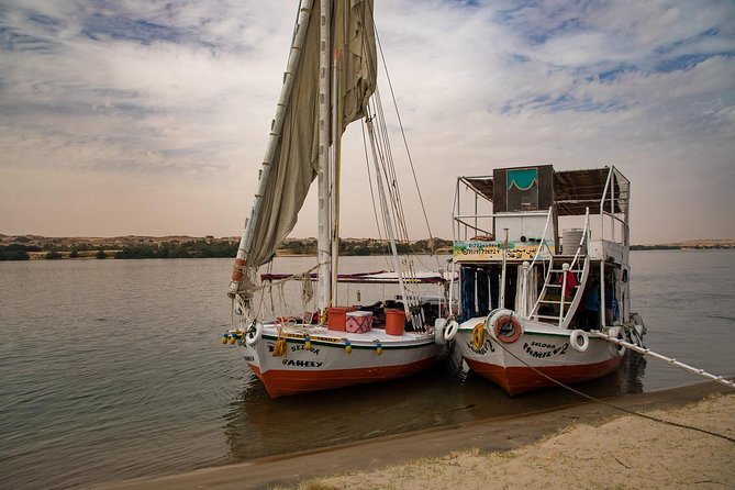 Short Felucca Trip On The Nile In Cairo - The traditional felucca, and the important boat question