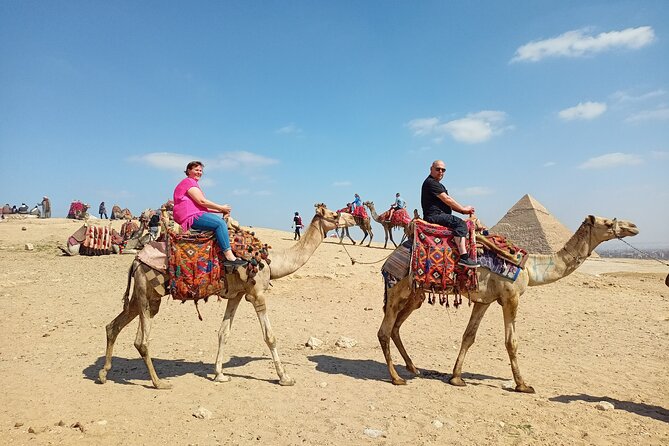 Thrilling Half-Day: Discover Pyramids, Sphinx, Camel Ride& Lunch! - Khafre’s Pyramid and its granite cap