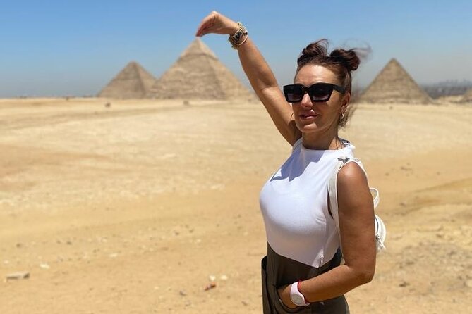 Tour to great pyramids of Giza, Sphinx & shopping tour with lunch - The Giza panorama and the best group photos