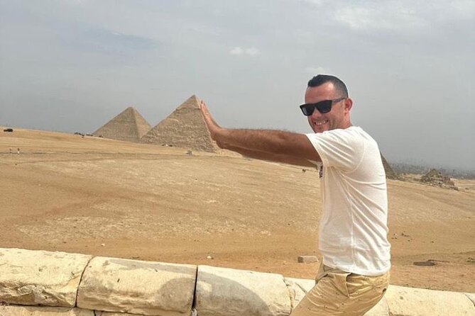 Tour to great pyramids of Giza, Sphinx & shopping tour with lunch - Essential oils at the official institute