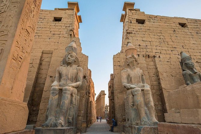Tour to The East & West Bank of the Nile - Valley of the Kings: two hours among royal tombs