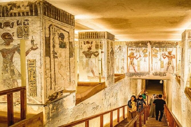 Valley of the Kings and Queens Guided Tour from Luxor with Lunch - Who should book this experience