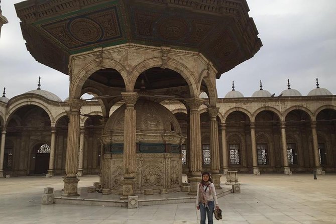 VIP 4Hour Islamic Cairo Private Tour Al Azhar and Khan Al Khalili - Al-Hussein Mosque and Khan Al-Khalili