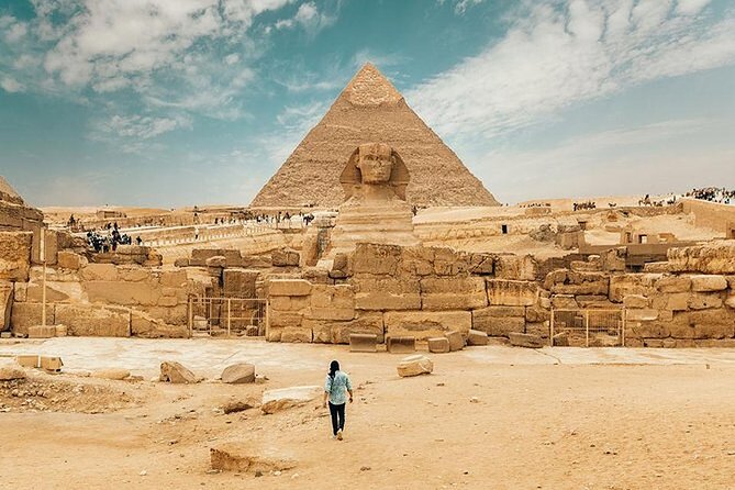 VIP All inclusive Best of Giza Pyramids, Sphinx, Sakkara, Memphis - The Sphinx and Valley Temple in one focused hour