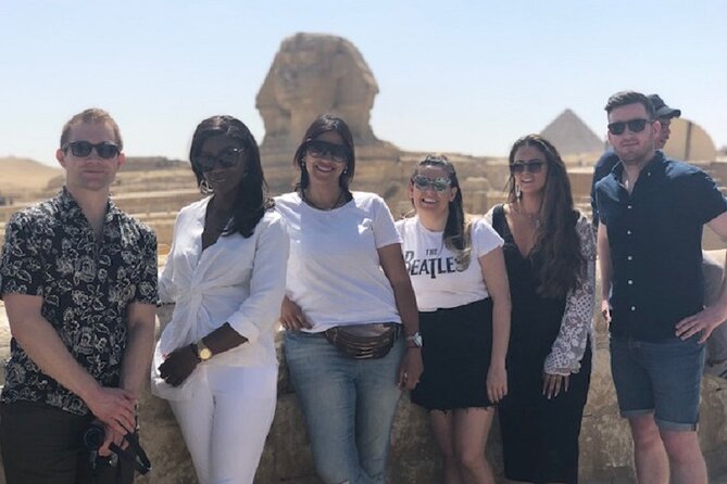 Vip Day Tour to Giza Pyramids, Sphinx, Gem Museum, and Lunch - Lunch breaks up the long day