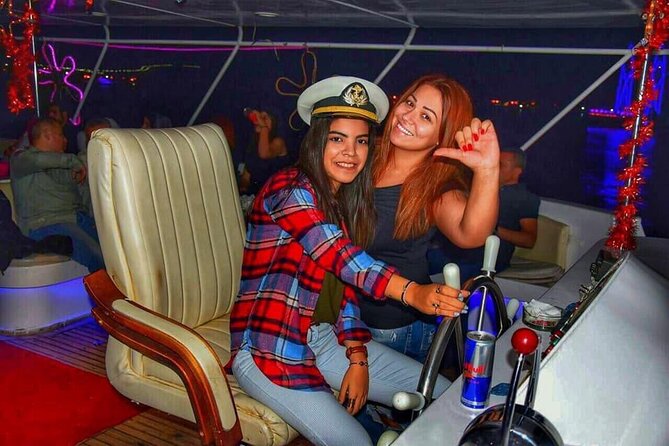 Yacht Cruise with Dinner & Oriental Show - Key points to know before booking