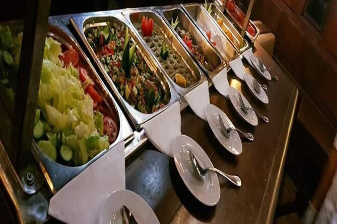 Yacht Cruise with Dinner & Oriental Show - The small extras that can affect your evening